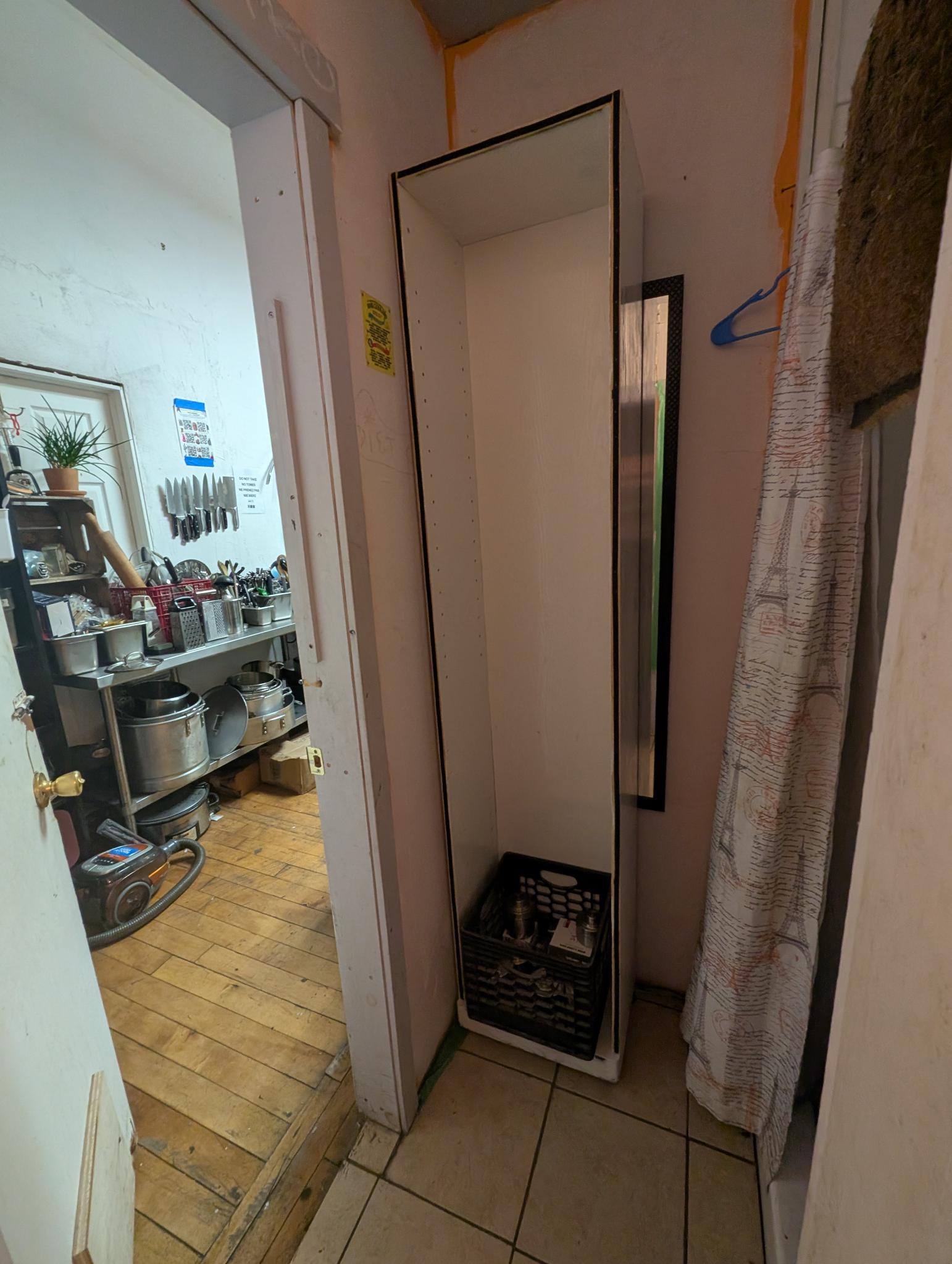 negative-cabinet-01.jpg